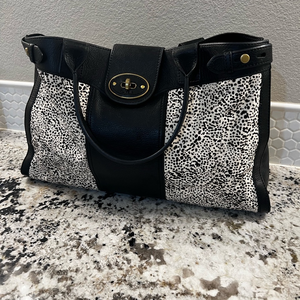 Fossil Weekender Tote 🖤🤍🖤